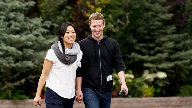 Mark Zuckerberg şi soţia sa, Priscilla, aşteaptă al treilea copil. Modul inedit prin care au dat vestea cea mare. FOTO