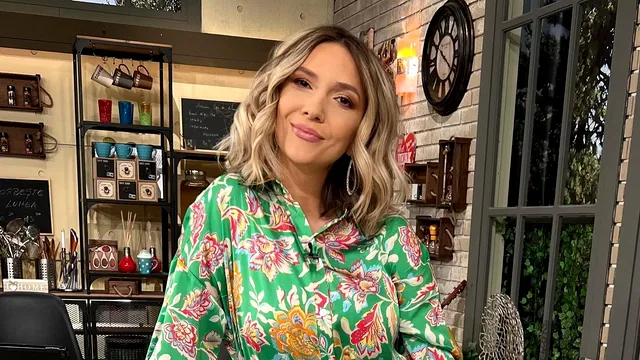 Adela Popescu și mama sa, imagine de colecție. Detaliul inedit pe care vedeta Pro TV l-a făcut public despre aceasta
