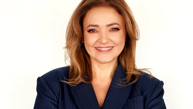 Cristina Bâtlan face dezvăluiri despre ”Imperiul Leilor”: “Sebi este un om pe care te poți baza”. Ce modele de pantofi se poartă în această toamnă VIDEO EXCLUSIV