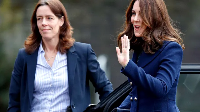 Femeia care e nelipsită de lângă Kate Middleton, de 12 ani. Apare în mai toate fotografiile. Care e de fapt rolul ei