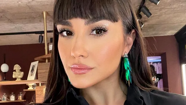 Noua tehnică de machiaj care o să ne pună în evidență. Ana Cucuta, make-up artist: “Ne duce cumva spre 2023”. Cum să ne ascundem imperfecțiunile, în câțiva pași VIDEO EXCLUSIV