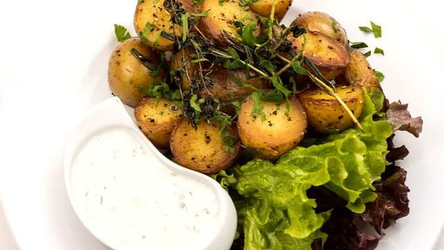 Secretul celor mai buni cartofi copți. Vor ieși pufoși și crocanti la exterior. Un adevărat deliciu