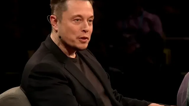 Cine sunt româncele care au fost invitate la petrecerea dată de Elon Musk. Cel mai bogat om din lume a închiriat Castelul Bran de Halloween