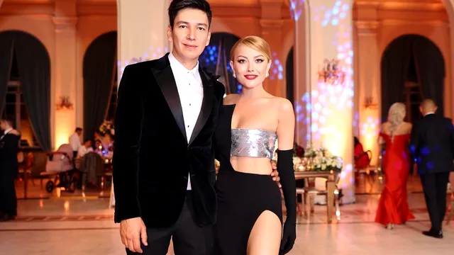 Secretul căsniciei de 20 de ani dintre Elena Gheorghe și Cornel Ene. „Relația noastră rezistă datorită mămăligii quattro formaggi. După aceea te iubește bărbatul”. VIDEO EXCLUSIV