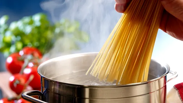 Trucul pentru a prepara paste ca un italian adevărat. Ingredientul secret pe care trebuie să îl adaugi în apă