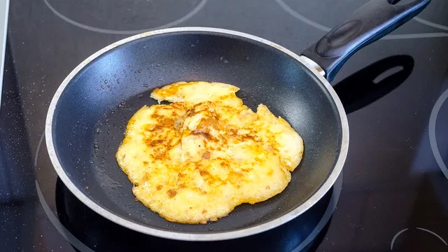 Ingredientul pe care să-l adaugi în compoziție pentru o omletă pufoasă. Trebuie să afli acest secret imediat