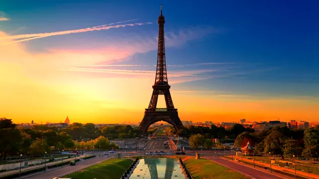 Cine a construit Turnul Eiffel. Povestea inginerului român care a avut un rol important la construcția lui