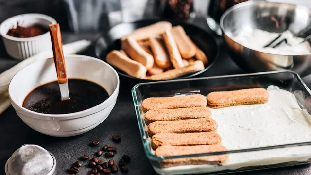 Secretul pentru un tiramisu perfect. Cum trebuie să fie cafeaua pentru pișcoturi, trucul pentru o prăjitură delicioasă