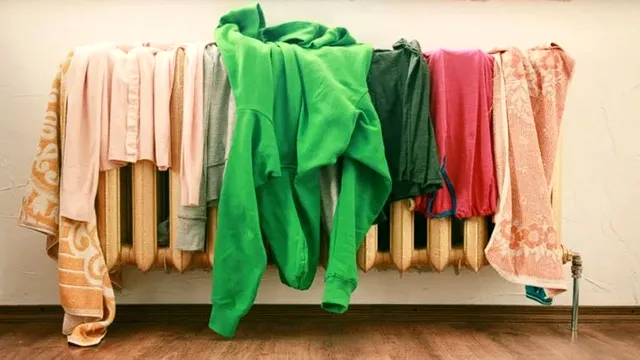 Unde este indicat să-ți usuci hainele în interiorul locuinței, dacă stai la apartament. Nu este recomandat să folosești baia