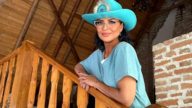 Eugenia Șerban, despre momentul în care i-a apărut un admirator la ușă. Reacția incredibilă a tatălui ei: L-a pus pe fugă VIDEO EXCLUSIV