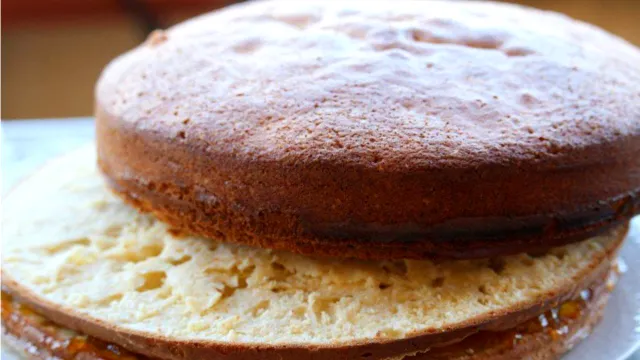 La ce temperatură se coace blatul de tort. Regula esențială pentru a ieși delicios