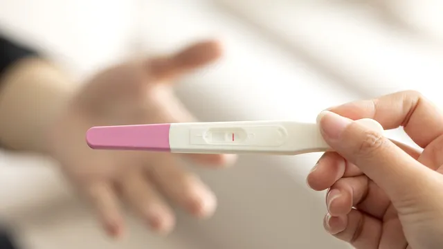 Poți rămâne însărcinată pe perioada menstruației? Răspunsuri și precizări importante direct de la medicul ginecolog