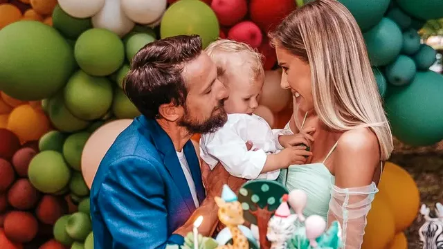 Fiul lui Dani Oțil, imagine adorabilă. Cum arată Tiago la 1 an și 5 luni, i-a cucerit pe toți: “Ce dulce e!”