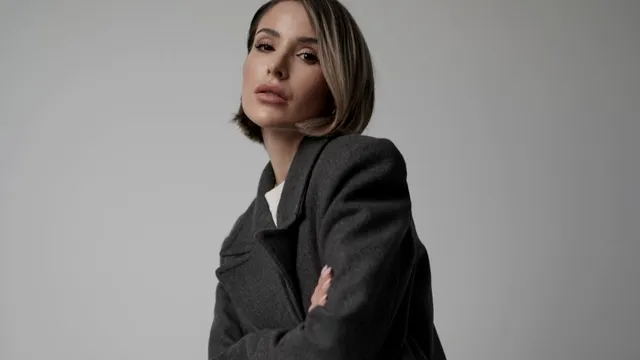 Ce ținute să porți iarna ca să nu îți fie frig și să arăți cool. Sfaturi prețioase de la Deea Codrea: Arată și fashion și îți ține și de cald VIDEO EXCLUSIV