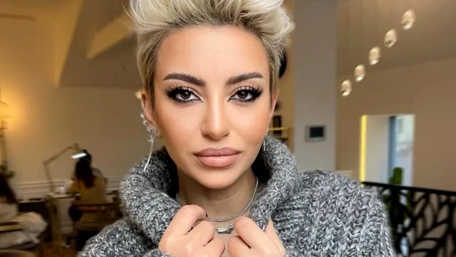 Ce colecție impresionantă are Giulia Anghelescu în garderobă: Pur și simplu nu mă pot abține. La ce obiecte nu poate renunța VIDEO EXCLUSIV