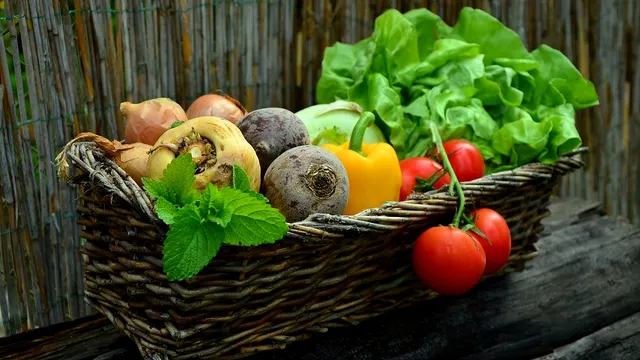 Ce mănâncă, de fapt, măicuțele de la mănăstire în postul Paștelui. Alimentele care nu lipsesc de la masă