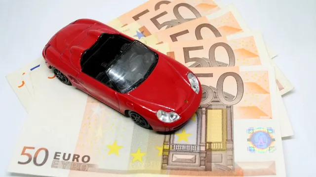 De ce șoferii plătesc sume diferite la RCA. Criteriile care se iau în considerare VIDEO EXCLUSIV