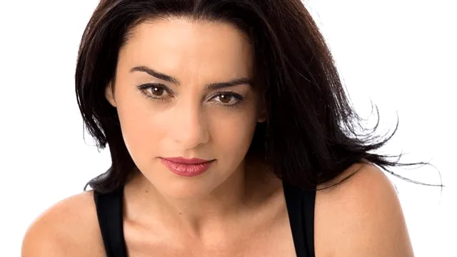 Prin ce a trecut Maria Obretin, Sofia din Clanul, până să ajungă la actorie: „Au fost ani mulți și grei în care am avut și alte joburi, ca să îmi permit să fiu actriță” EXCLUSIV