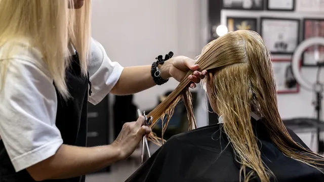 Tunsoarea care face furori acum. Toate femeile o purtau în anii '60. E din nou în trend