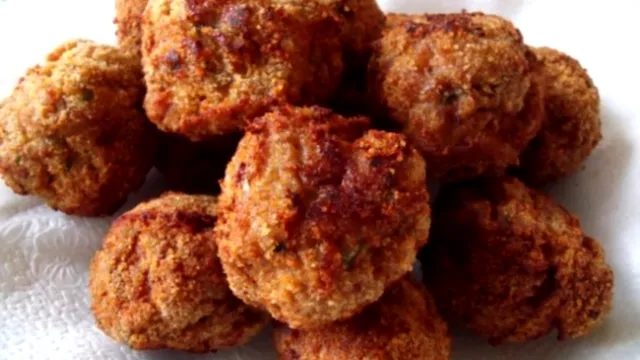 Ingredientul cu care să înlocuiești carnea din chiftele. Așa obții o rețetă delicioasă de post