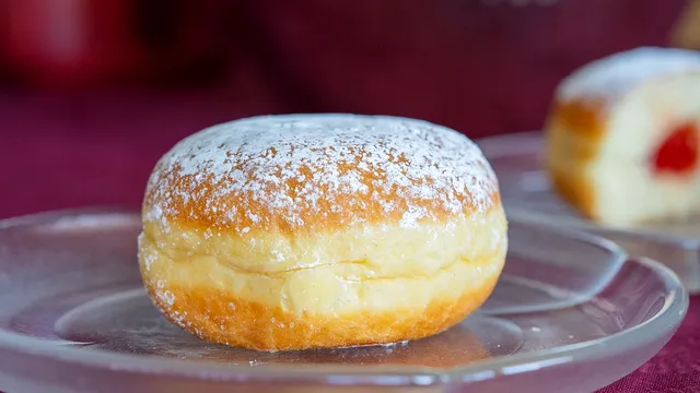 Așa prepari cele mai gustoase gogoși pe care le-ai mâncat vreodată. Sunt un deliciu, fragede și super pufoase. Ingredientul secret pe care să-l adaugi