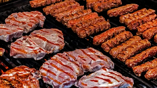 Ce trebuie să faci cu carnea înainte de a o pune pe grătar. Secretul pentru a obține un gust perfect