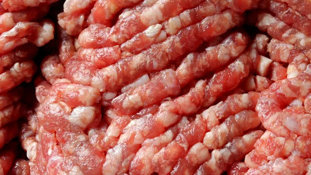 Ce conține carnea tocată vrac din supermarketuri, de fapt. Cu siguranță nu vei mai cumpăra