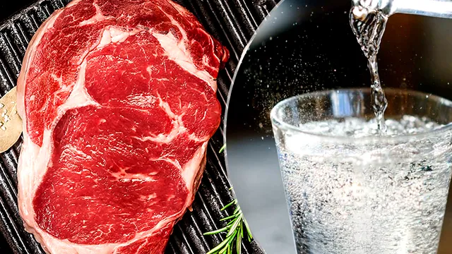 De ce să ții carnea în apă minerală înainte de a o pune pe grătar. E cel mai mare secret al bucătarilor de top