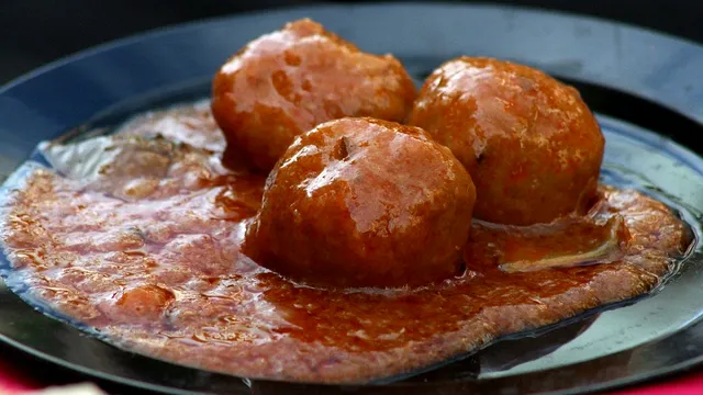 Acestea sunt cele mai gustoase chiftele cu sos. Rețeta care te cucerește imediat. Ies delicioase