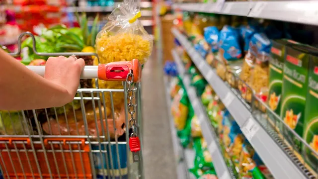 Program magazine de 1 mai 2023. Ce orar de funcționare e la Lidl, Kaufland, Auchan, Carrefour și la alte supermarketuri