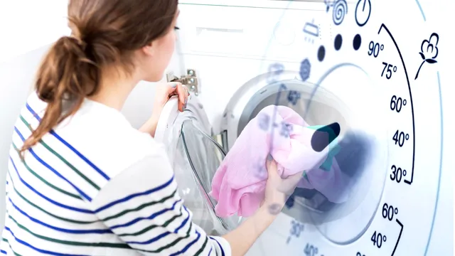 De ce să nu speli hainele la 60 de grade. Mulți fac greșeala