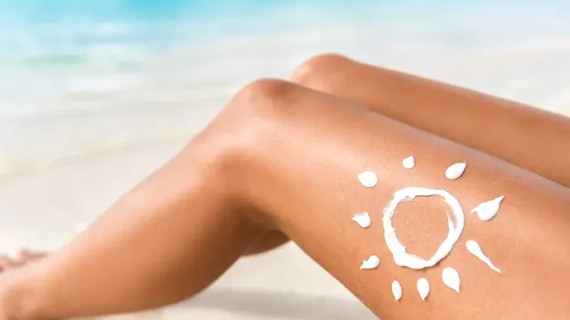 De ce nu e bine să folosești cremă de protecție solară de anul trecut, chiar dacă nu a expirat. Puțină lume știe asta