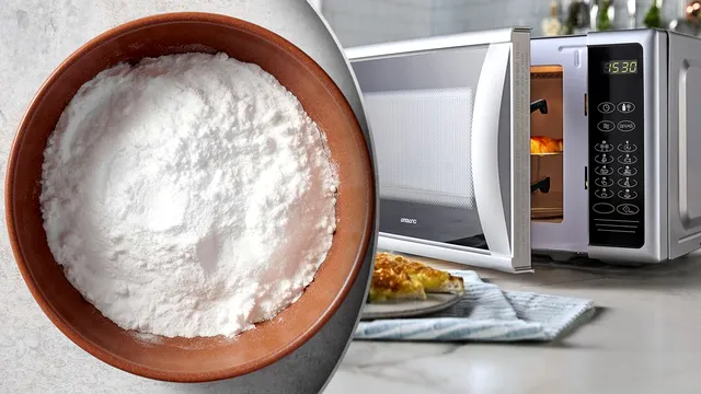 De ce e bine să pui praf de copt în cuptorul cu microunde. Trucul rezolvă o mare problemă