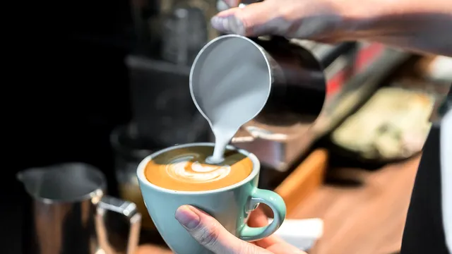 Nu mai bea niciodată cafea după această oră. Sigur nu ai fi bănuit ce efecte are de fapt asupra corpului