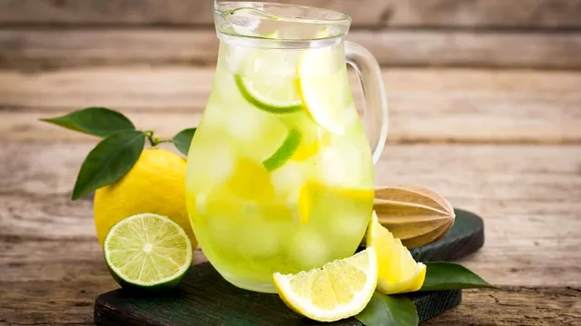 Cea mai simplă limonadă de casă. Are o culoare intensă și un gust divin, care te răcorește instant