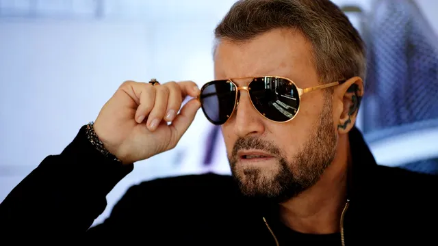Secretul ascuns în spatele imaginilor postate de Cătălin Botezatu pe internet. Chiar celebrul designer l-a dezvăluit VIDEO EXCLUSIV
