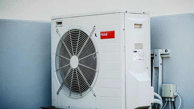 Cum să setezi de fapt aerul condiționat ca să faci economie la factura de energie electrică. Setarea care te costă mai mult