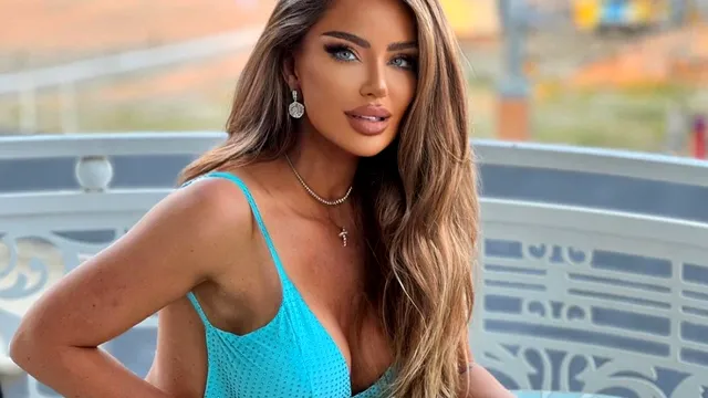Cum și-a făcut apariția Bianca Drăgușanu pe o plajă din Mamaia. Toți și-au dat coate când au văzut-o cum arată