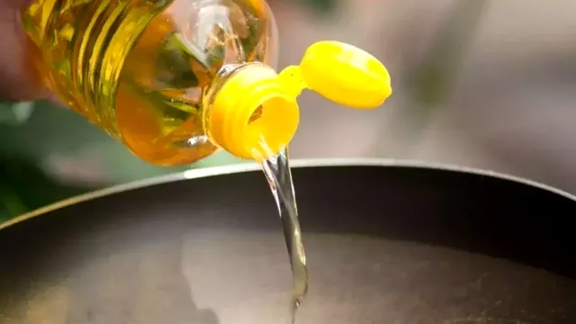 Ai folosit greșit sticla de ulei toată viața! Detaliul pe care nu ți l-a arătat nimeni până acum
