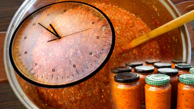 Cât timp se fierbe zacusca. Secretul ca să reziste toată iarna și să nu prindă mucegai