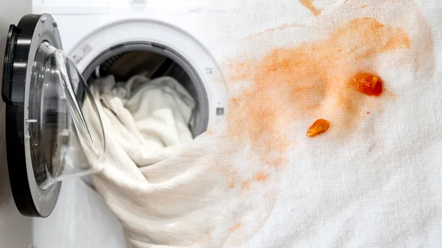 Cu ce să scoți petele de roșii de pe haine. Ai nevoie doar de aceste 4 ingrediente cu efect puternic