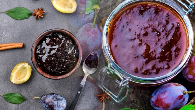 Cum faci gem de prune ca la bunica. Secretul pentru un rezultat delicios. Cât zahăr se pune, de fapt