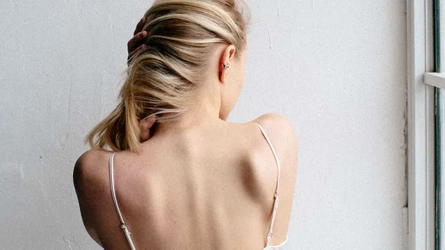 Cel mai puternic ingredient pe care să-l adaugi în șampon pentru a-ți face părul să crească mai repede. Trucul genial