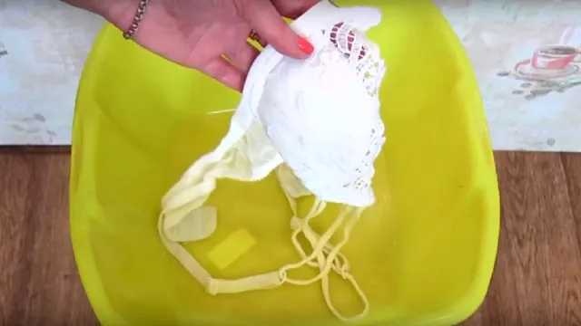 Cum poți să păstrezi sutienele albe mai mulți ani la rând. Trucul pe care trebuie să-l știe orice femeie