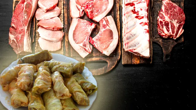 Câtă carne trebuie la 100 de sarmale. Secretul gospodinelor iscusite ca să iasă gustoase și moi