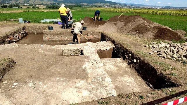 Descoperire fantastică în România. Arheologii au găsit bijuterii din aur de acum 2000 de ani. Cum arată nestematele