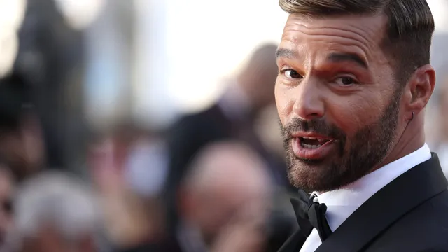 Ricky Martin a stârnit mare vâlvă pe internet. Nimeni nu se aștepta să apară așa, la puțin timp după divorț