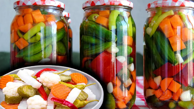 Cum pui murături asortate la borcan, ce fel de sare să folosești. Ingredientul care le păstrează crocante