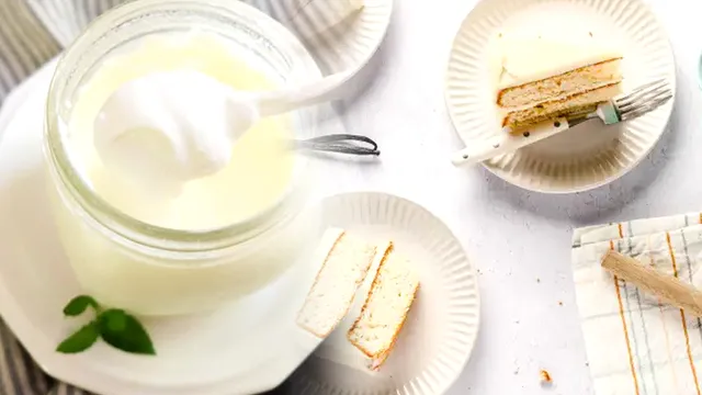 Cele mai bune combinații de creme pentru tort. Trei rețete delicioase și ușor de preparat