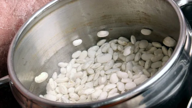 Condimentul secret care schimbă tot gustul ciorbei de fasole. Puține gospodine îl folosesc, cum trebuie conservat ca să nu-și piardă aroma